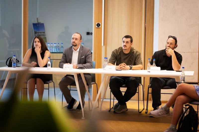 Panel providing a connection between learning and professional practice at Digital School presentations